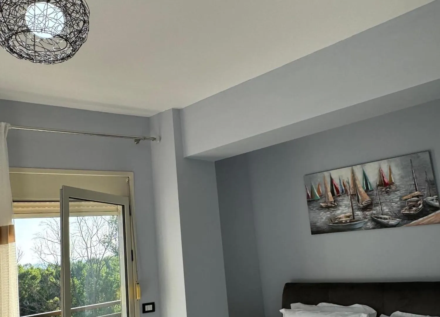 H Apartment Дуррес