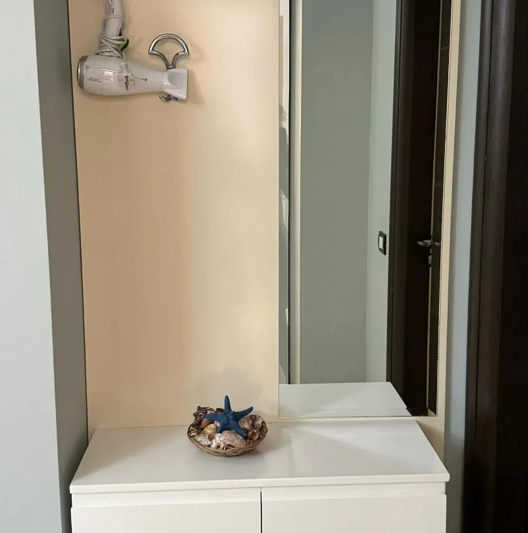 H Apartment Дуррес 0*,  Албания